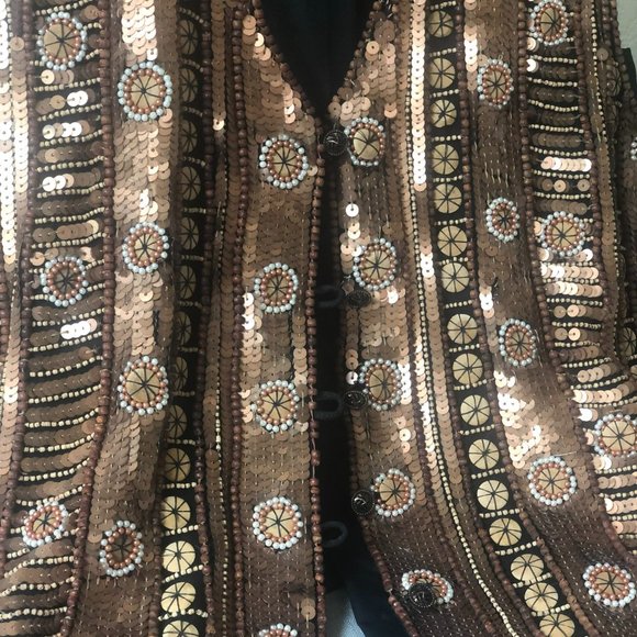 Vest Sequined custom design and hand beaded - Picture 5 of 8